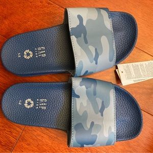 Boys Gap Slides size 1-2